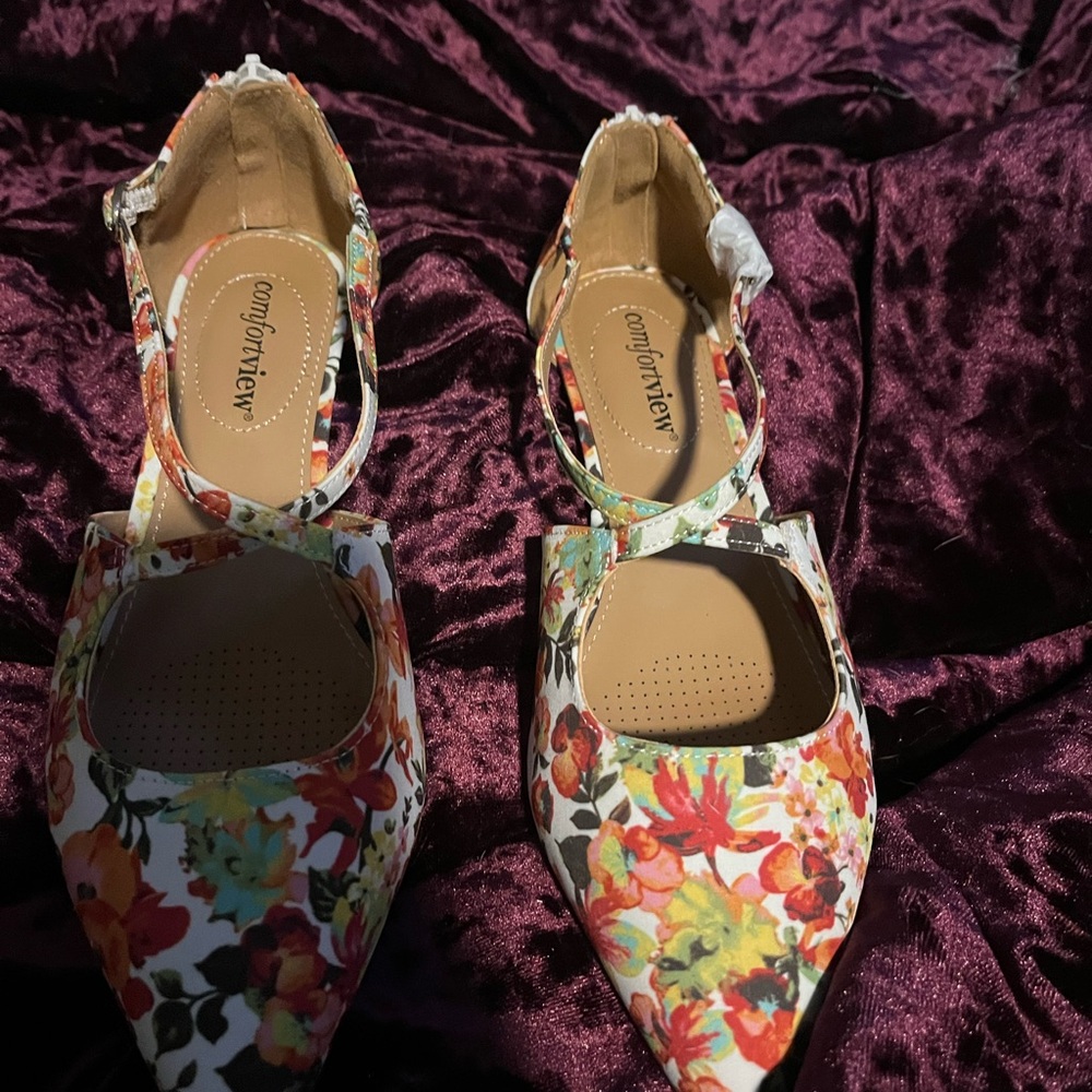 Comfortview Women's Multicolor Floral Heels